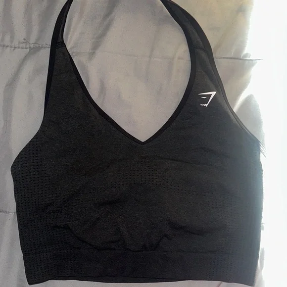 Gymshark Black Crop Top - Picture 1 of 10